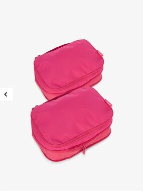 💖 Like New Set of 2 Small Calpak Compression Packing Cubes in Dragonfruit